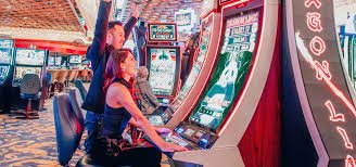 Tangan blackjack yang menang dengan nilai 21 dalam studio mau 777